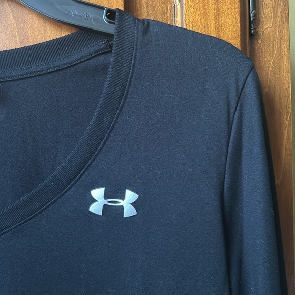 Under Armour Black Long Sleeve Tee - Picture 2 of 9